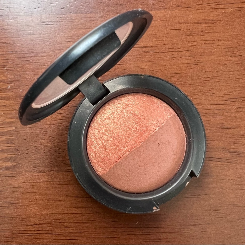 MAC Cosmetics A LITTLE BIT OF SUNSHINE Mineralize Blush Duo 2010s Discontinued